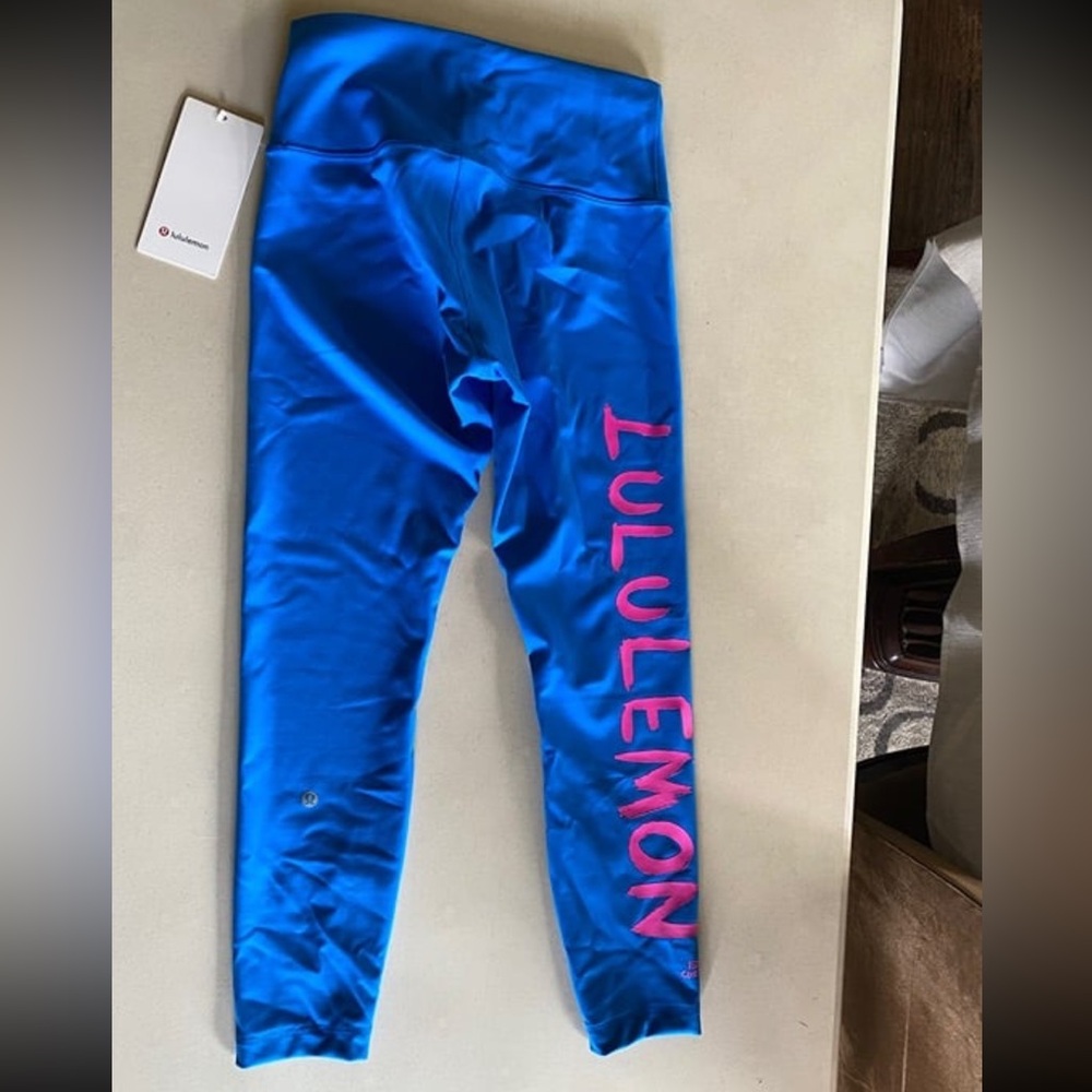 Lululemon Wonder Train HR Tight “25
SIZE 8